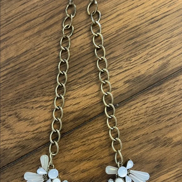 BaubleBar Sugarfix Statement Necklace with White Beades, chic feminine
LIKE NEW - Picture 4 of 5